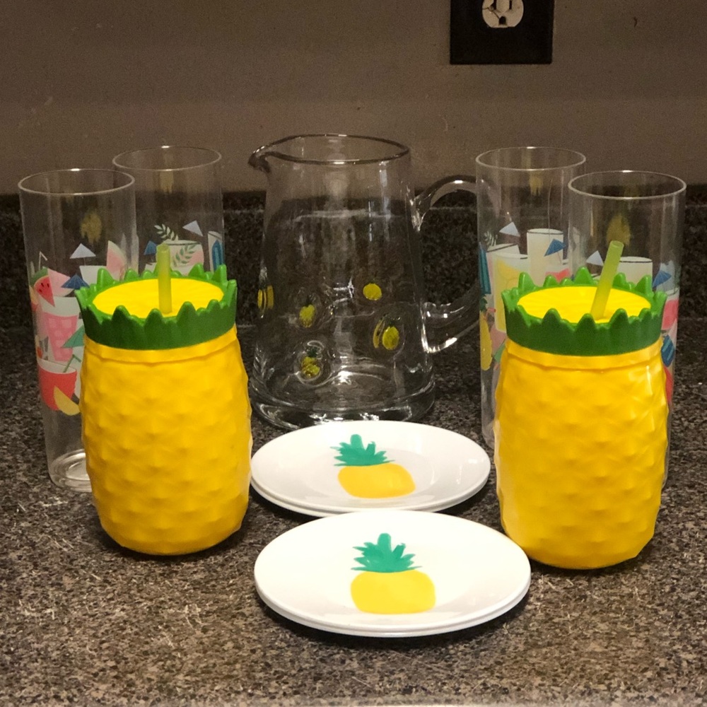 ‼️SOLD11 pc ENTERTAINING SET‼️